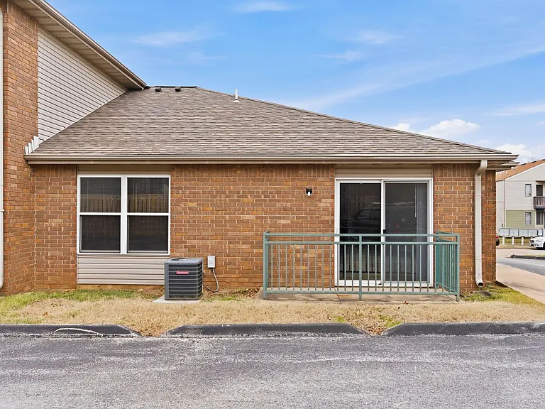 3360 S Fairway Ave #110 — Photo 25
