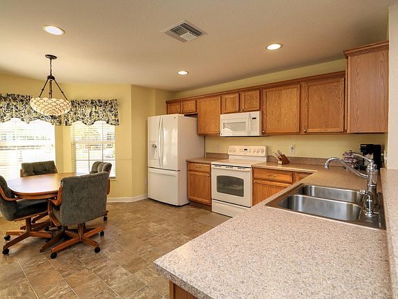 5th image of 11720 SE 91st Cir