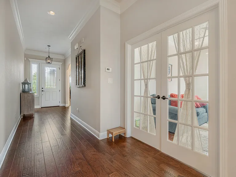 8200 Carters Cv — Photo 4