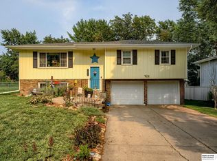 10212 V St, Omaha, NE 68127