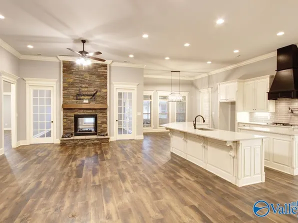 25260 Potterstone Dr, Athens, AL 35613