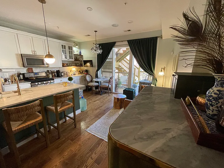 1447 Girard St NW #3 — Photo 18