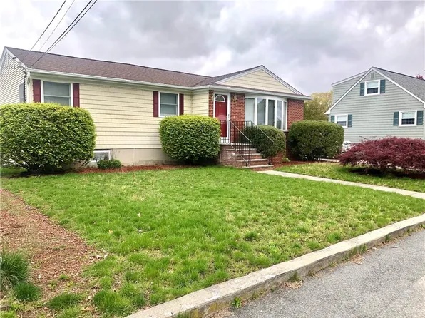 99 Jacksonia Dr, North Providence, RI 02911