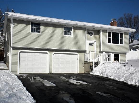 1st image of 411 Colonial Dr