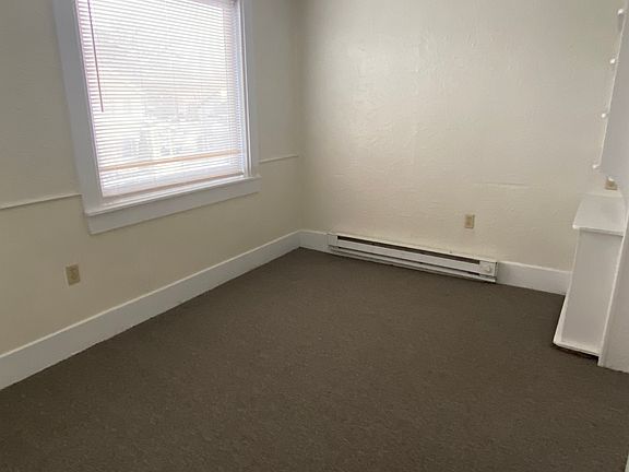 4th image of 733 Alexandria St APT 4