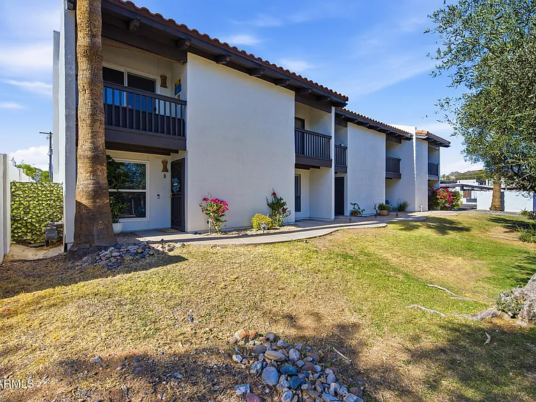 1702 E Ocotillo Rd #1 — Photo 2