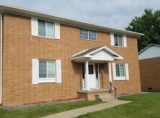 3485 Ridgecliffe Dr APT 2, Flint, MI 48532