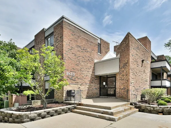 1813 Hemlock Pl Unit 306, Schaumburg, IL 60173