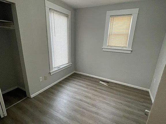 5th image of 2211 Queen Ave N #1
