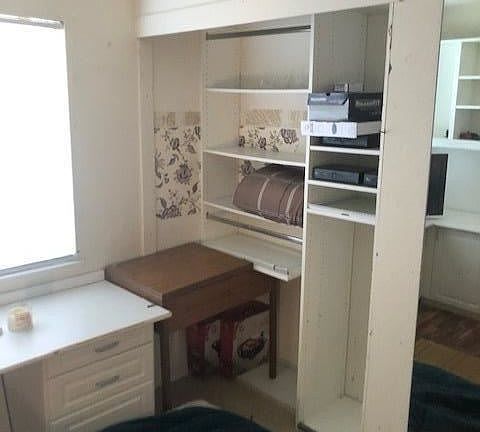 5th image of 3088 Rosemont Dr