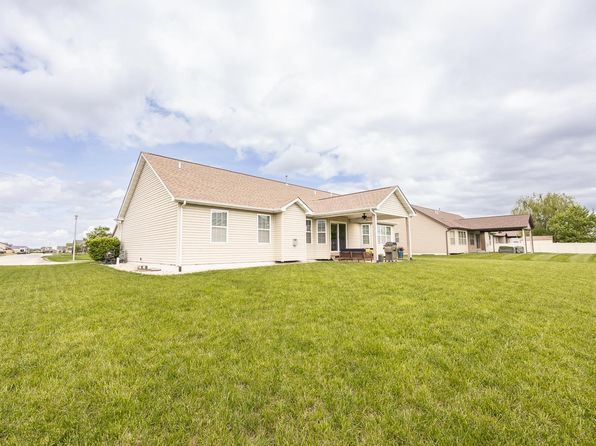 9722 Quapaw Ct, Mascoutah, IL 62258