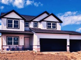 1929 Deer Run Dr, Mahomet, IL