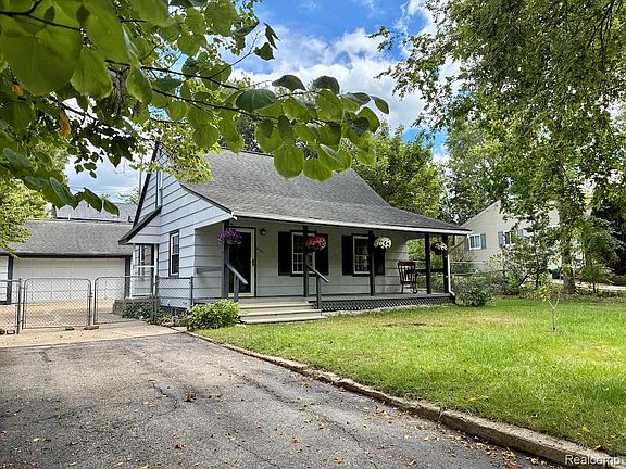 3rd image of 2551 Platt Rd