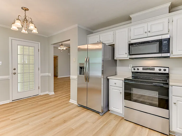 1955 Shoreline Dr — Photo 12