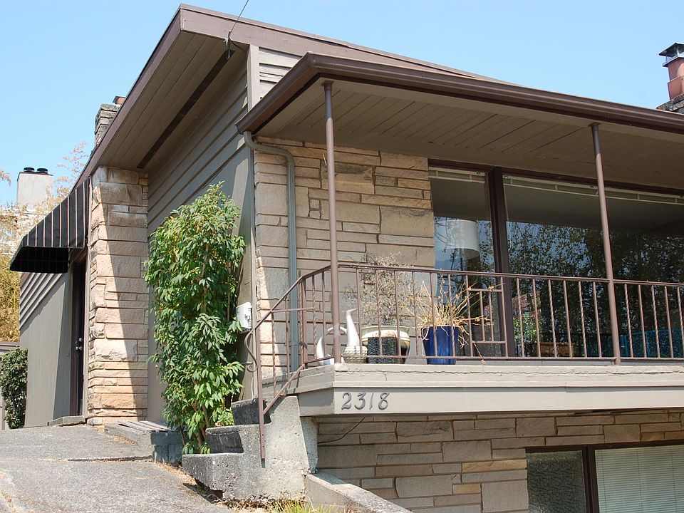 1st image of 2318 W Crockett St