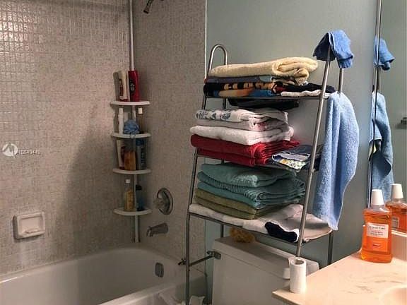 5th image of 290 174th St APT 1403