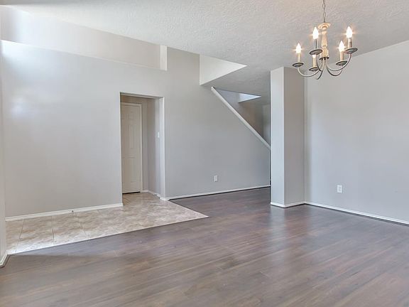 3rd image of 14707 Timber Cliff Ln