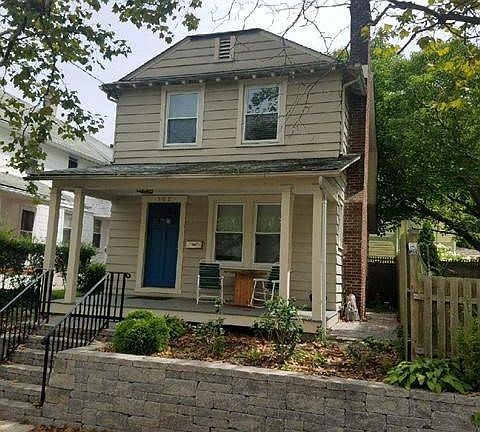 902 Bond Street New Front '17