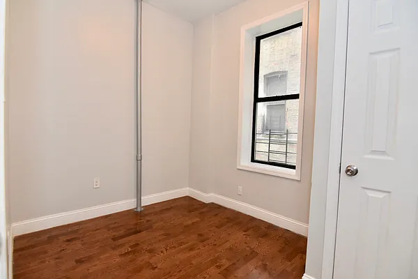 Rented by Compass | media 9