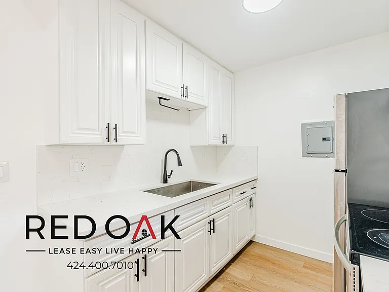 11051 Barnwall St #11 — Photo 8
