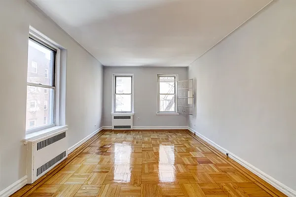 Sold by Keller Williams Realty Landmark | media 19