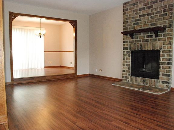 4th image of 640 Dordan Ct