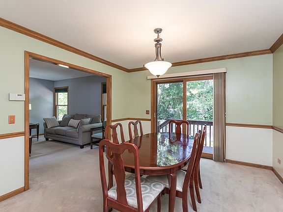 4th image of 212 Woodboro Dr