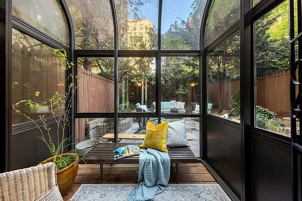 Rented by Compass | media 14