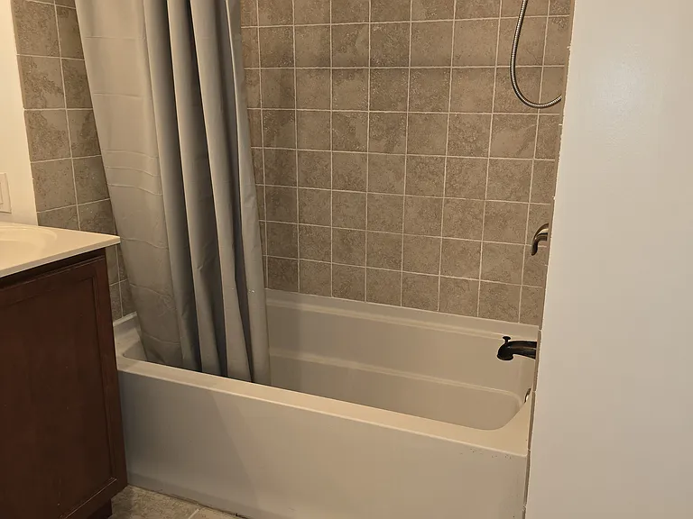 Bathroom number 2
(total of 2.5 bathrooms)