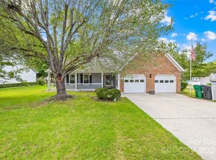 10023 Crayton Dr, Charlotte, NC 28269