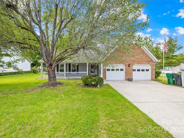 10023 Crayton Dr, Charlotte, NC 28269