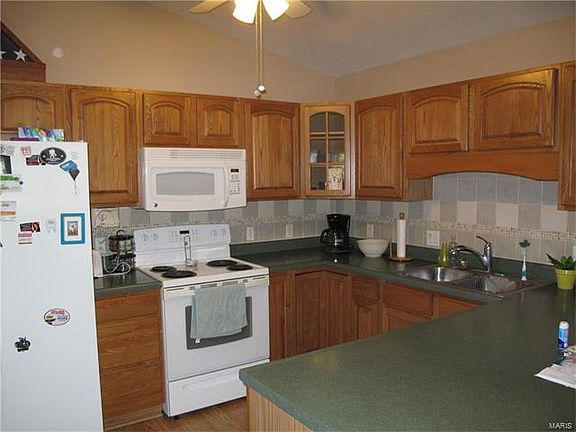 3rd image of 105 Holdinghausen Dr