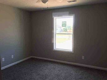 1/3 Bedroom