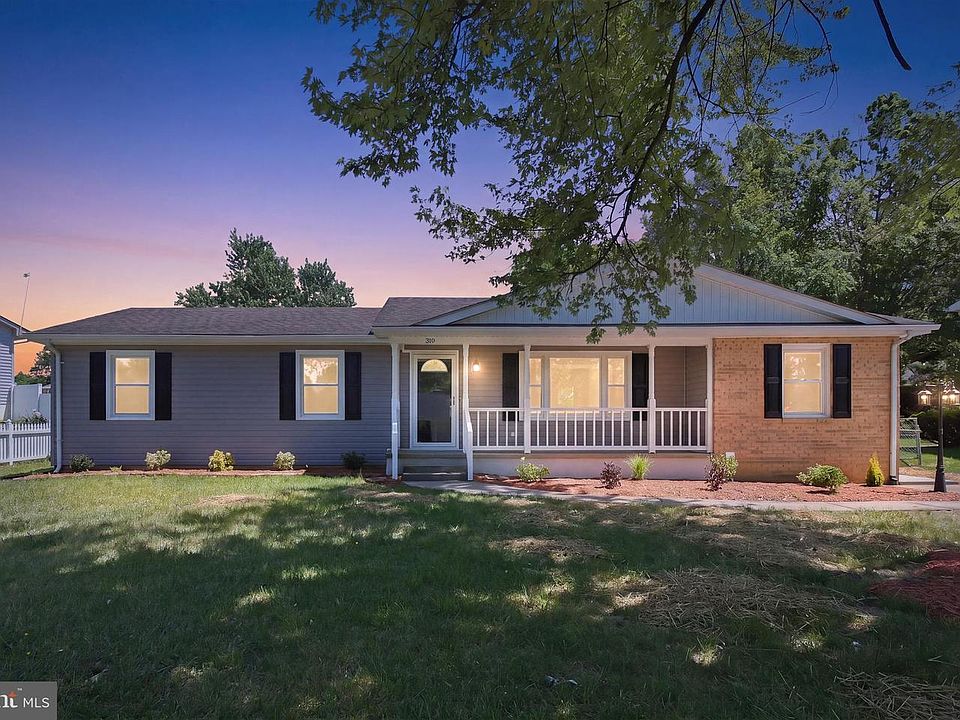 1st image of 310 Sycamore Dr