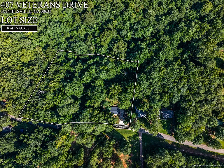407 Veterans Dr — Photo 29