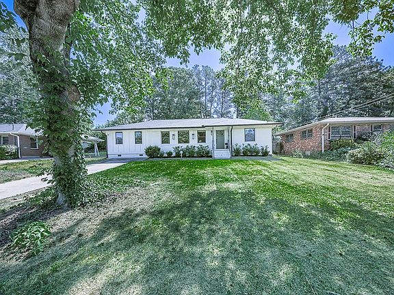 4th image of 2538 Boulder Rd SE