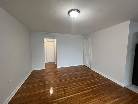 3rd image of 7931 East Dr Unit 203-7931-2