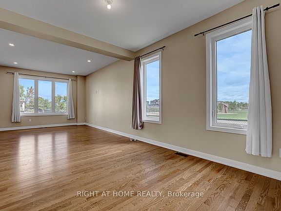 4th image of 218 Conservancy Dr