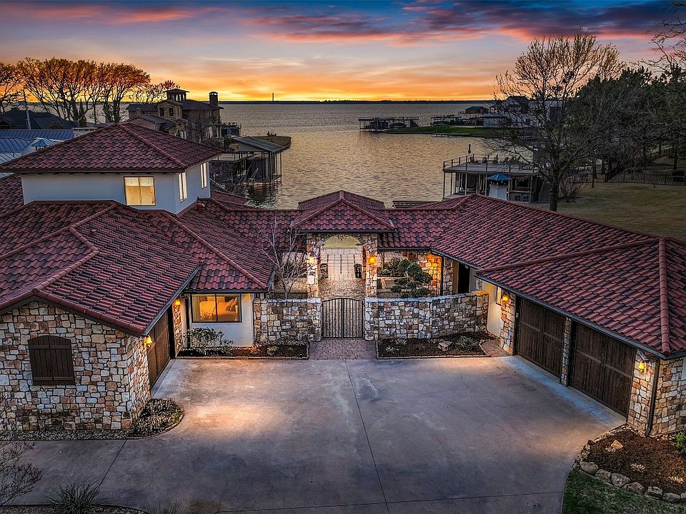 1st image of 21 Westview Cir