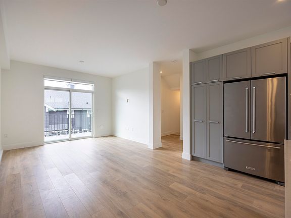 4th image of 1310 Mitchell St #117