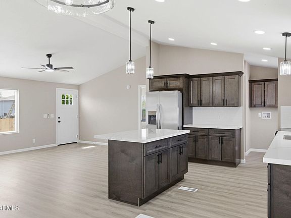 4th image of 4783 N GLENROSA Circle