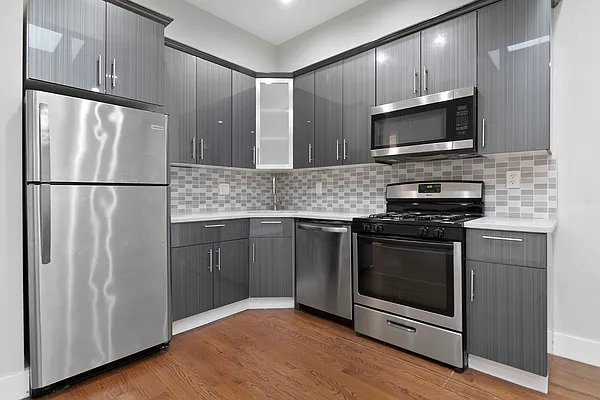 Rented by Compass | media 19