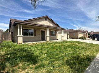 1838 Santa Cruz Dr, Tulare, CA 93274