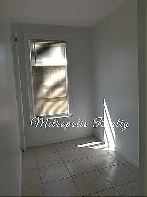 Rented by Metropolis International Realty Inc. | media 14