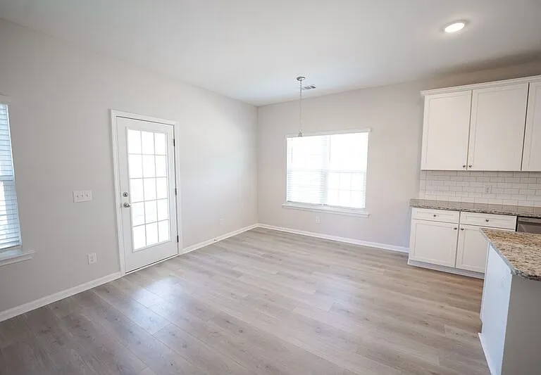 125 Chilburn Cir — Photo 10