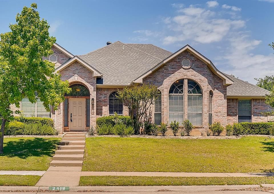 1st image of 2419 Creekside Cir N