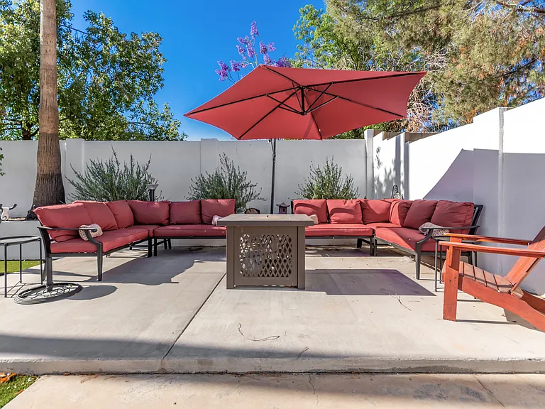 1010 E Wescott Dr — Photo 24