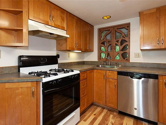 5th image of 2115 Liberty Ave