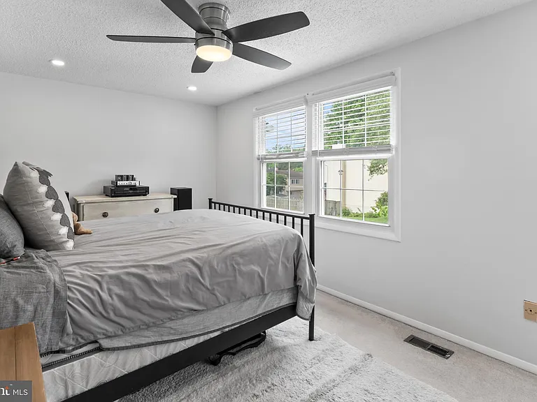 8113 Loving Forest Ct — Photo 24