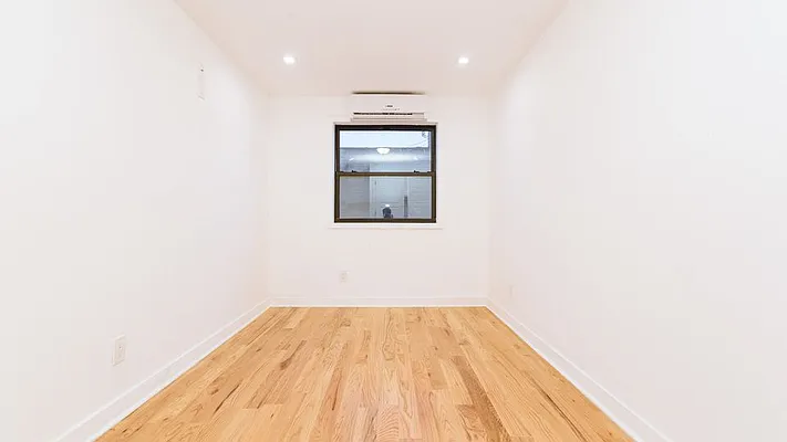 Rented by Nooklyn NYC LLC | media 10